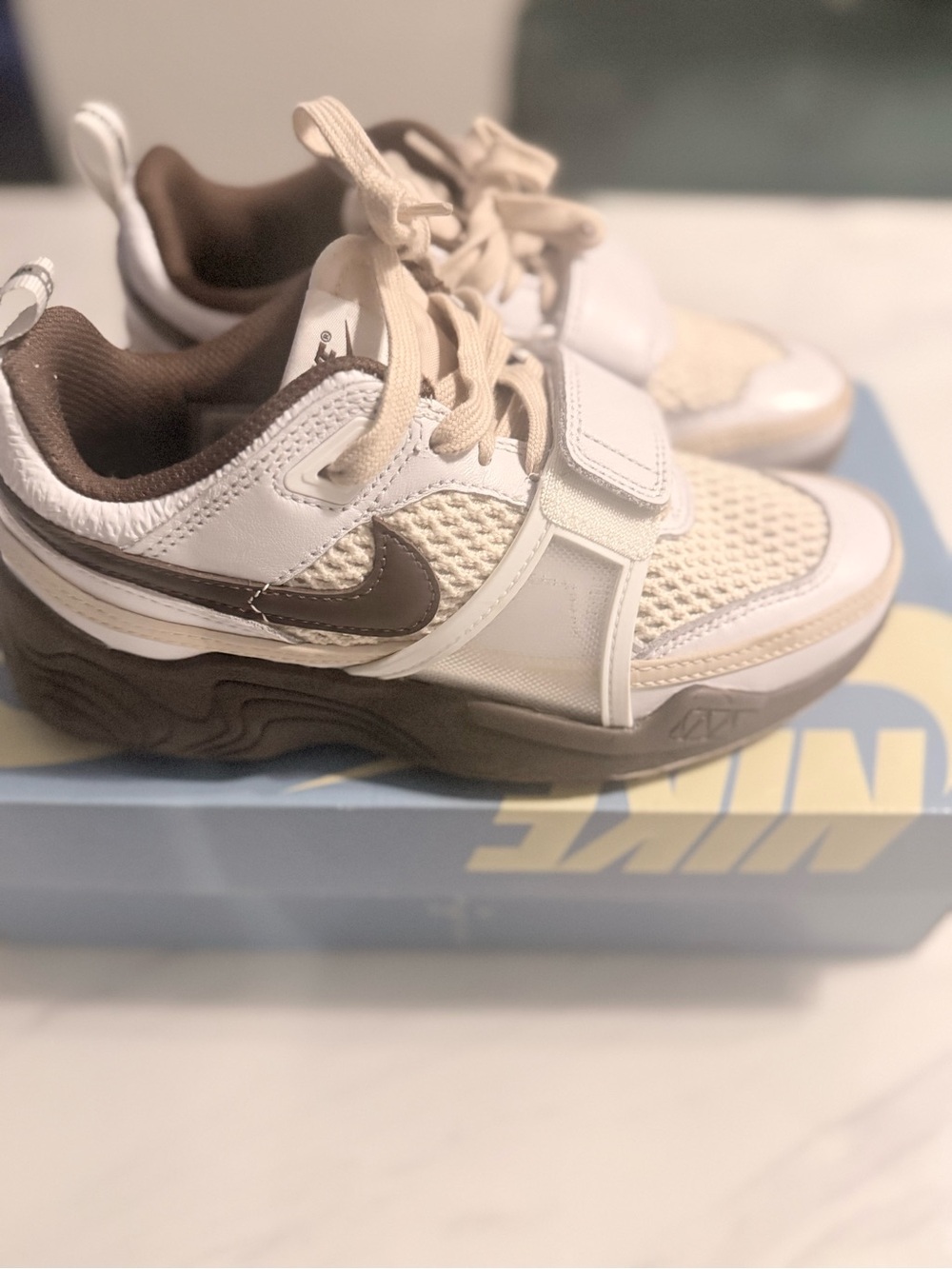 Nike Kids Cream and Brown Mesh Strap Sneakers